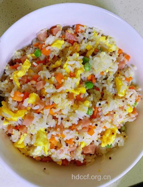 扬州炒饭色香味俱全 怎么做