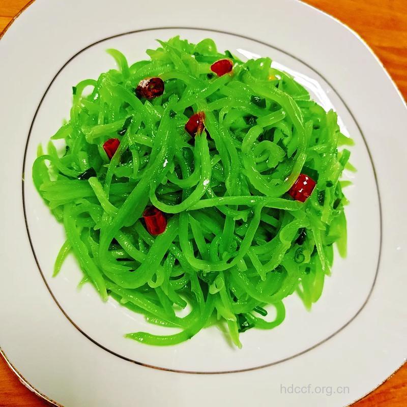 春天的味道 葱油莴笋的做法