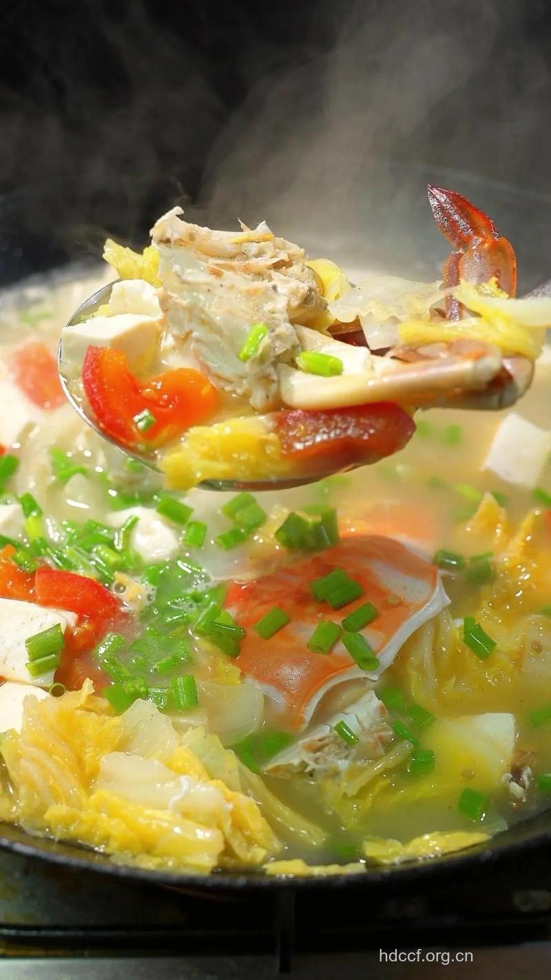 秋补靓汤 萝卜丝煮螃蟹的做法