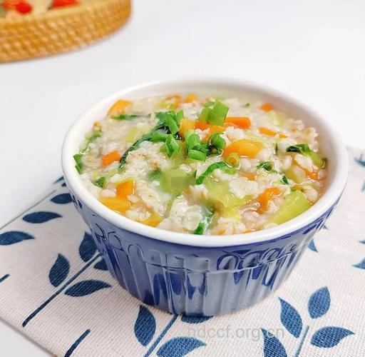 节后吃什么好 多点蔬菜来碗粥