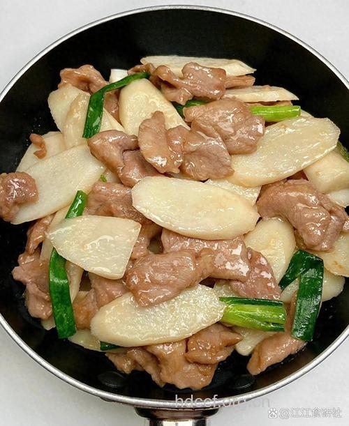 清脆可口的荸荠炒肉片做法