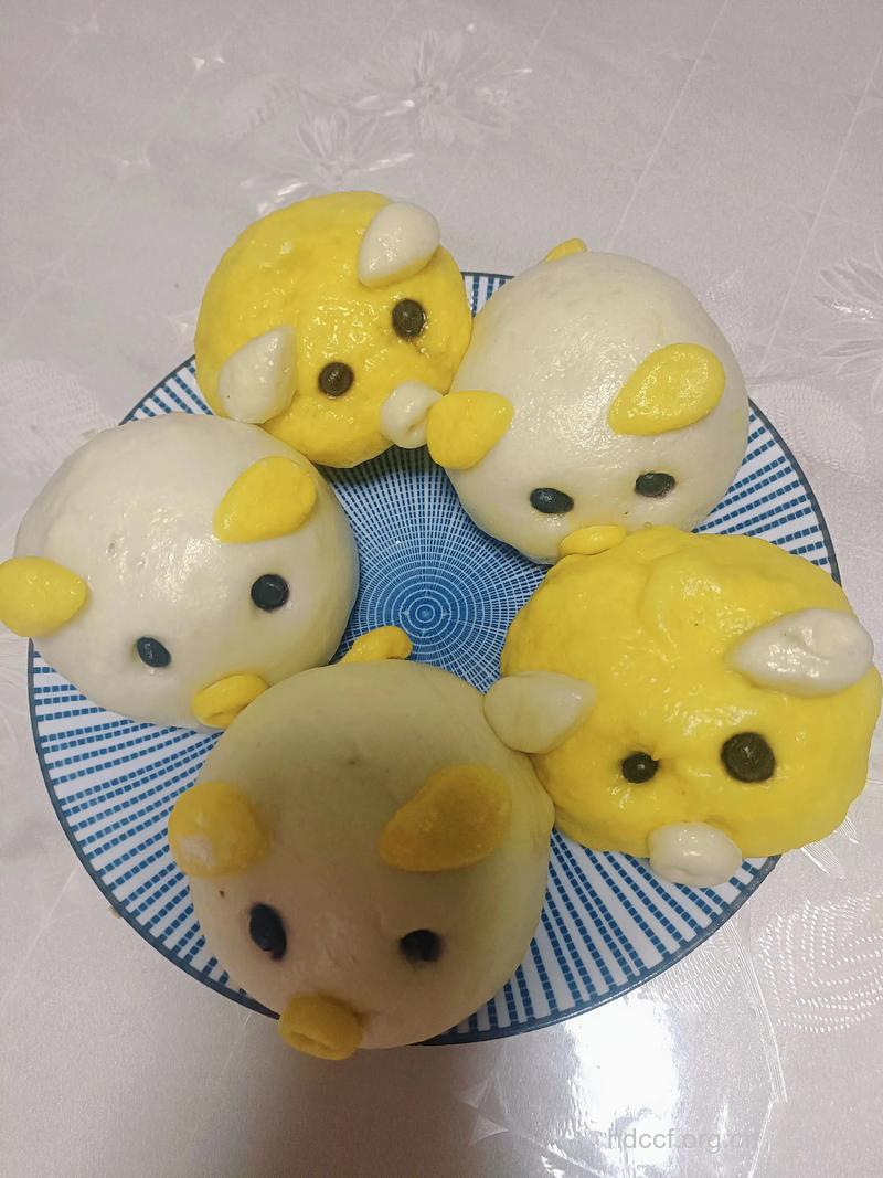 小猪豆沙包的做法大全