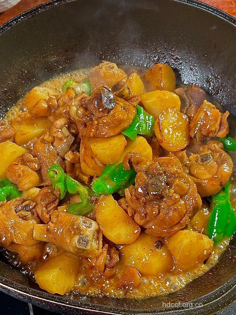土豆炖鸡的做法大全