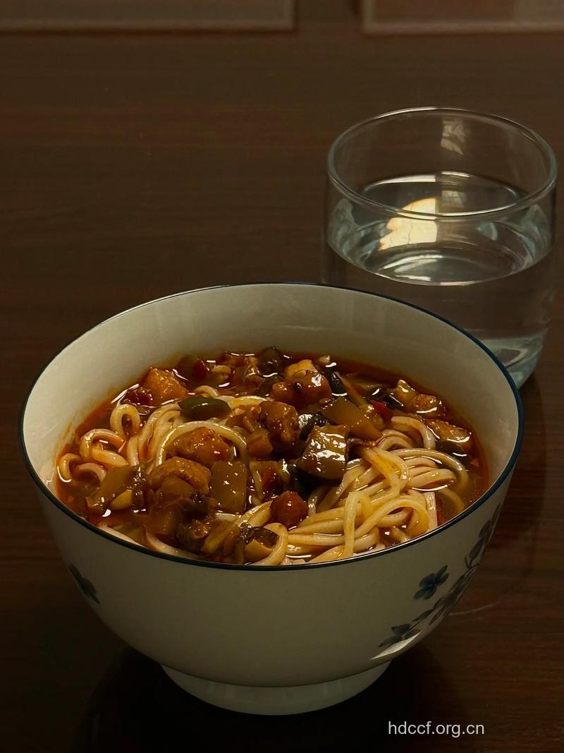 下雨天该吃什么好 多吃肉类和面条