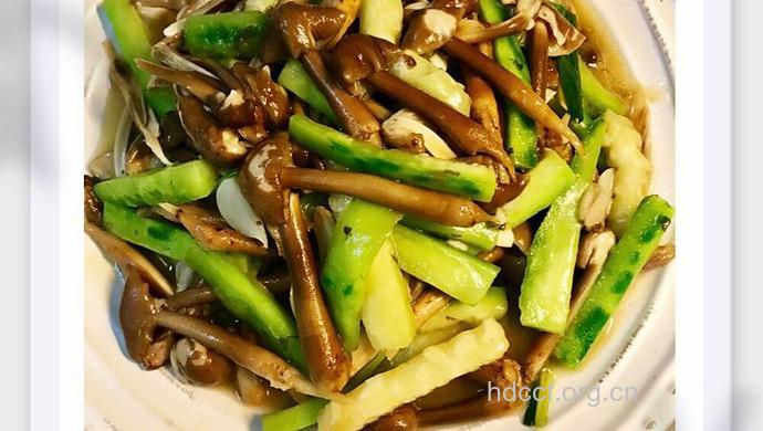 荔枝烩丝瓜的做法大全