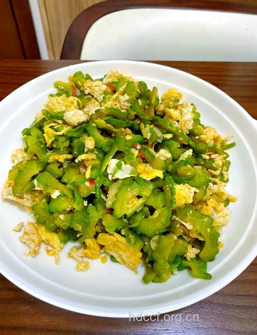 夏天菜谱 苦瓜煎蛋的做法大全