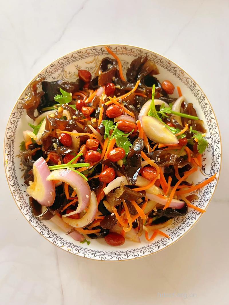 凉拌木耳胡萝卜的做法