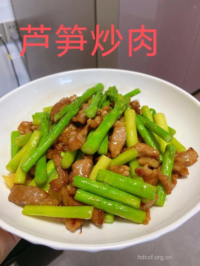 腊肉炒芦笋的做法大全