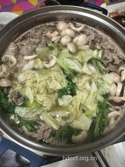 肉片口蘑炖白菜的做法大全