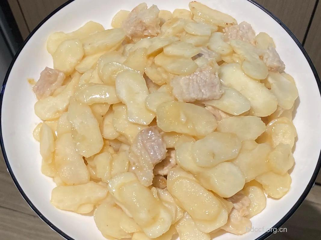 怎么做培根炒马蹄