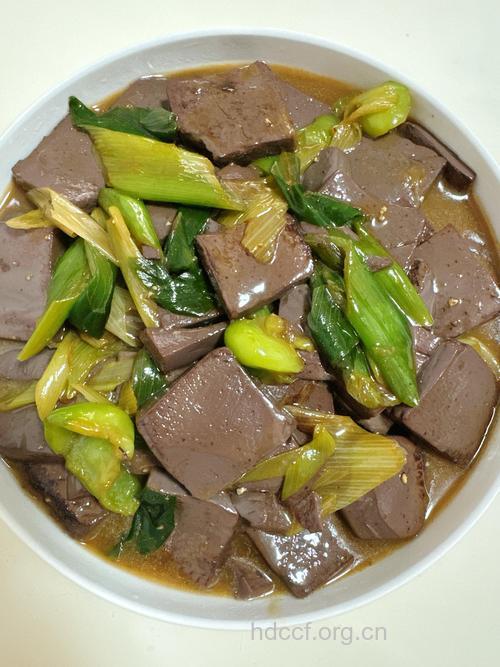 孕前食谱之小葱炒猪血