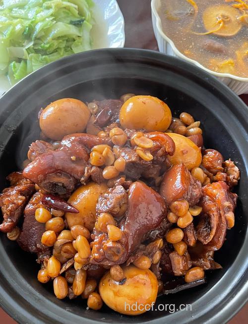 花生炖猪爪——月子食谱