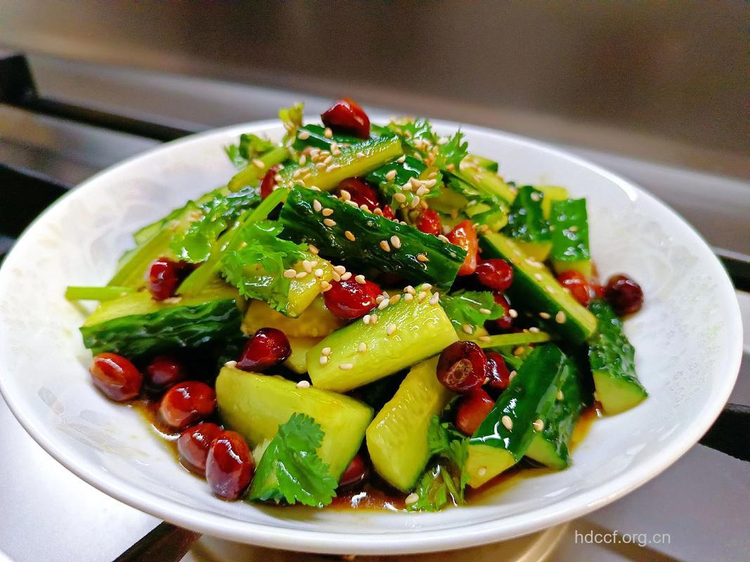 饮食注意花生米拌黄瓜丁会腹泻