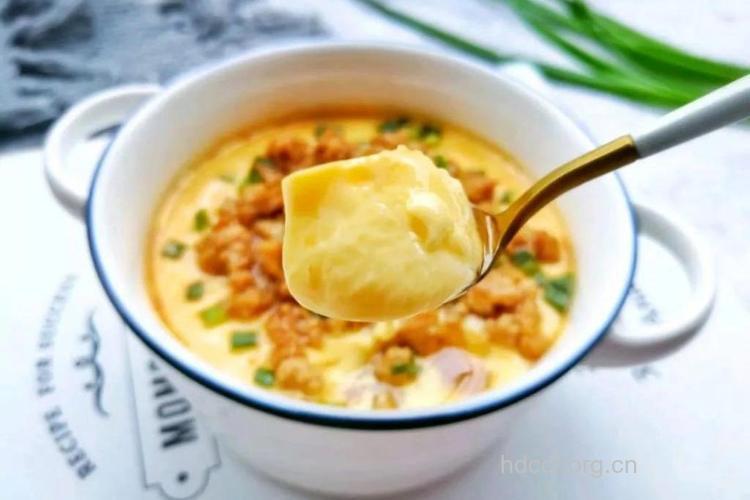 婴儿食谱：蒸什锦鸡蛋羹
