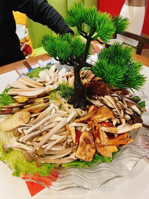 营养餐：鲜味蘑菇宴