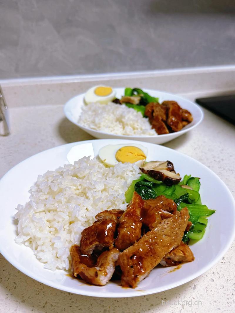 美味便当:黑椒猪排饭