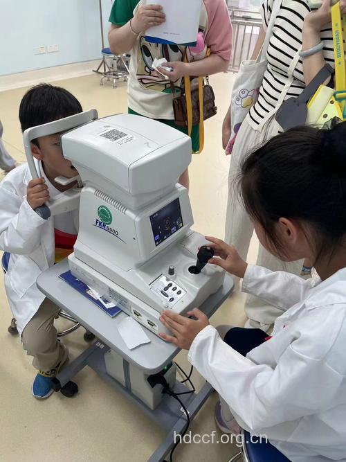 怎么给宝宝做眼睛检查