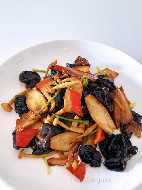 开胃食谱：仔姜金菇小木耳