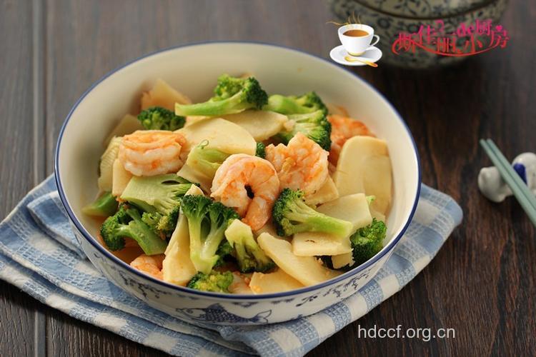 预防感冒食谱：蟹棒小油菜