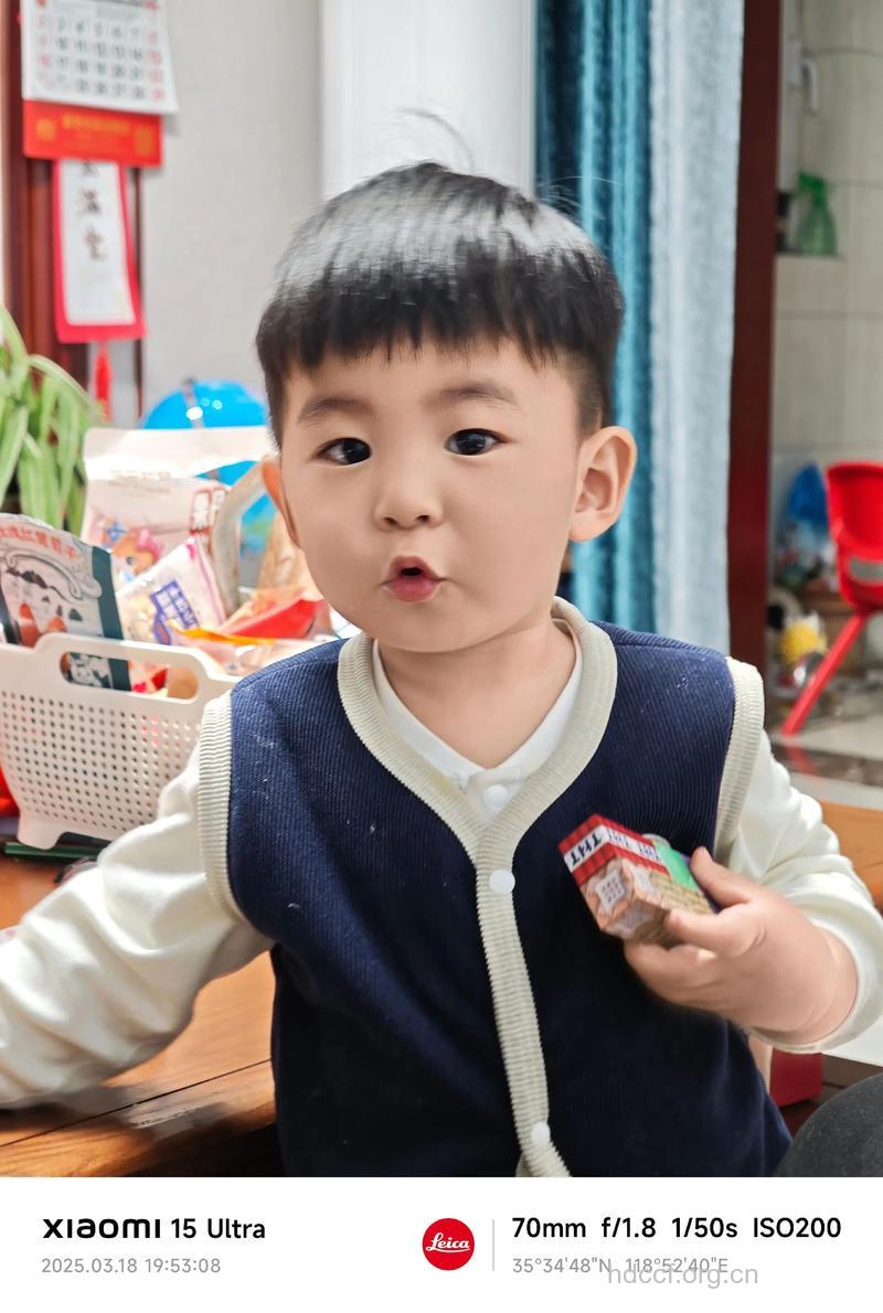 怎么应对孩子喜欢做鬼脸