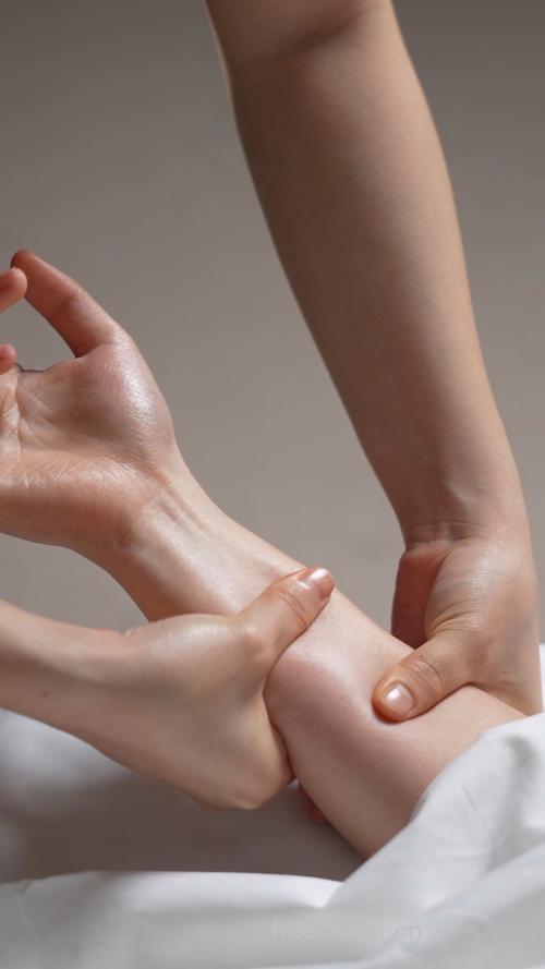 甩手拍脚舒缓心悸!