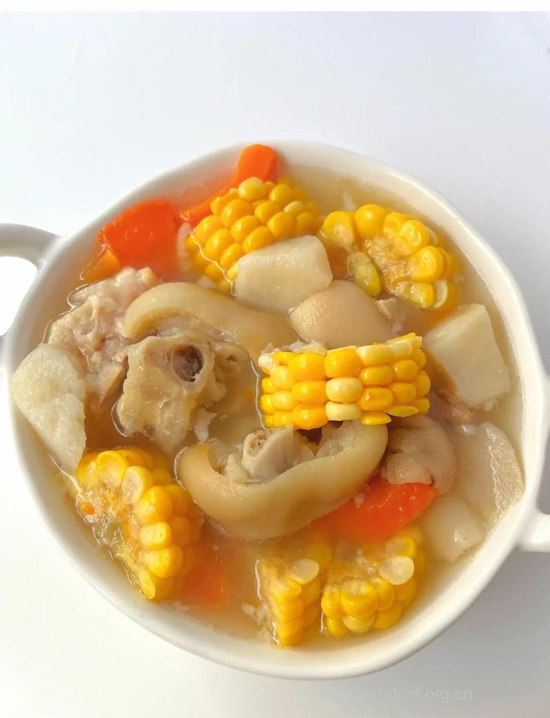 美容汤-玉米猪手汤的做法