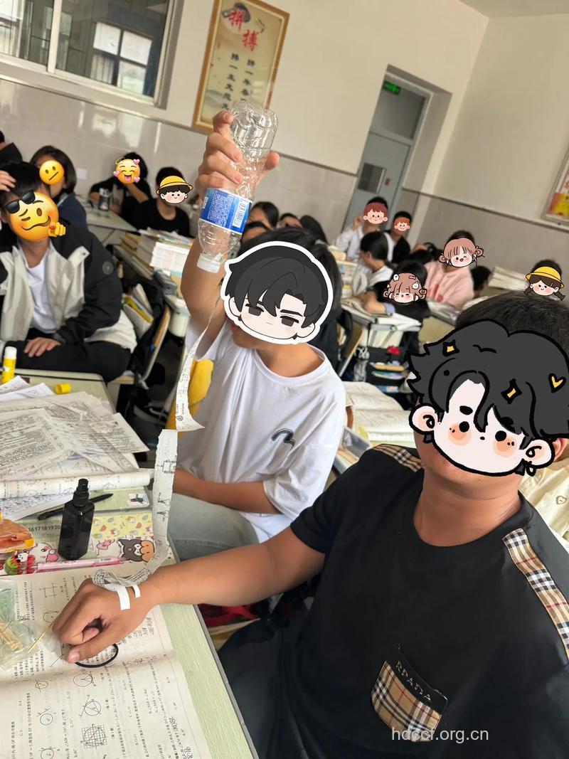 高三生打吊瓶上自习:专家称补氨基酸太愚昧