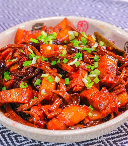 茶树菇红烧肉的做法大全