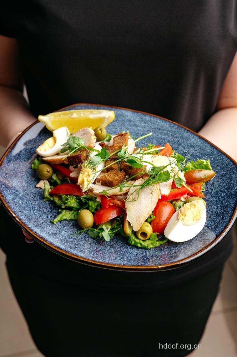 菜谱大全之鸡肉杂菜沙拉