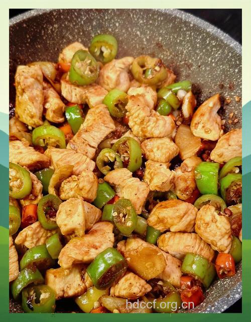 窈窕食谱——小米椒爱上小公鸡