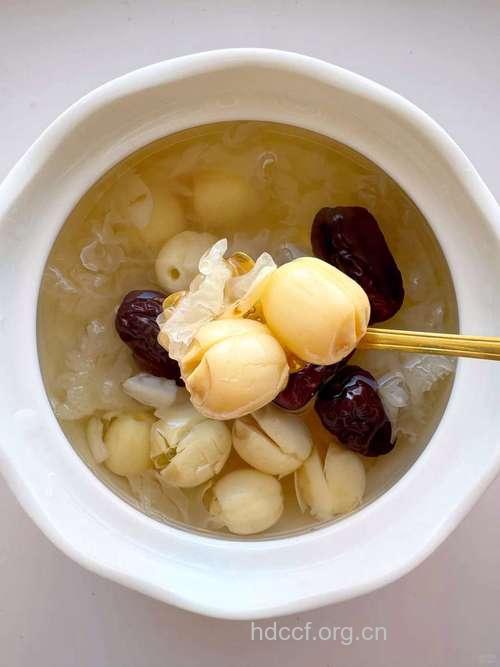 老人吃什么食物可以治疗失眠