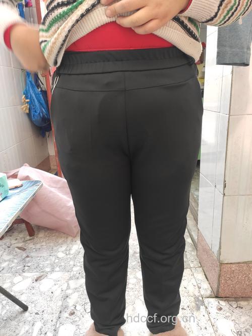 老人穿紧身裤好吗