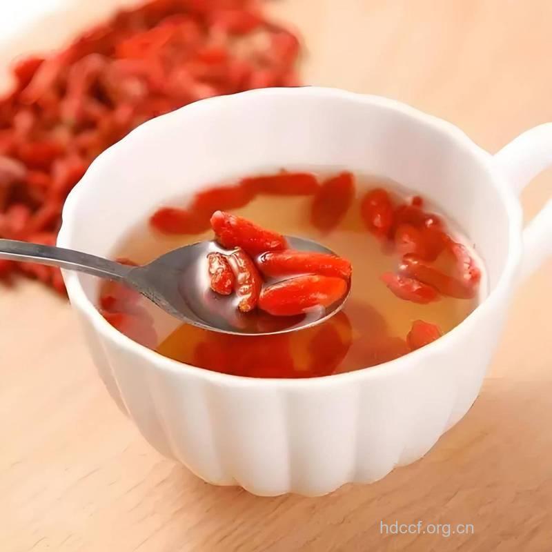 枸杞泡水加上它才完美 不然都白喝了