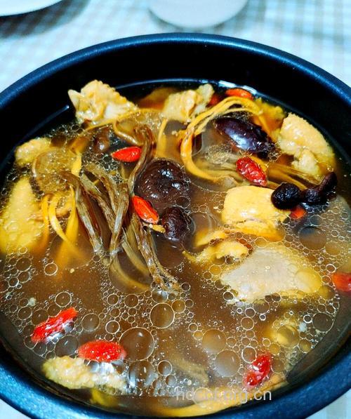 茶树菇煲鸡汤做法图解