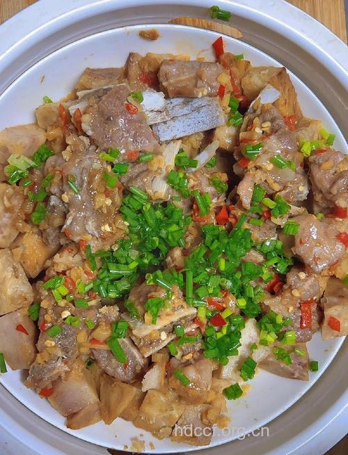 教你如何用电饭煲煮香芋排骨粥