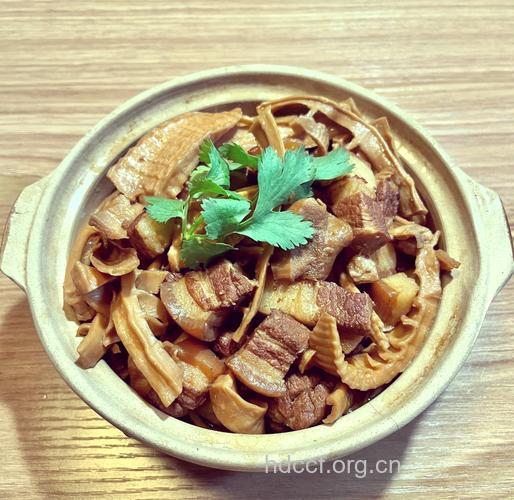 推荐四种笋干烧肉的做法