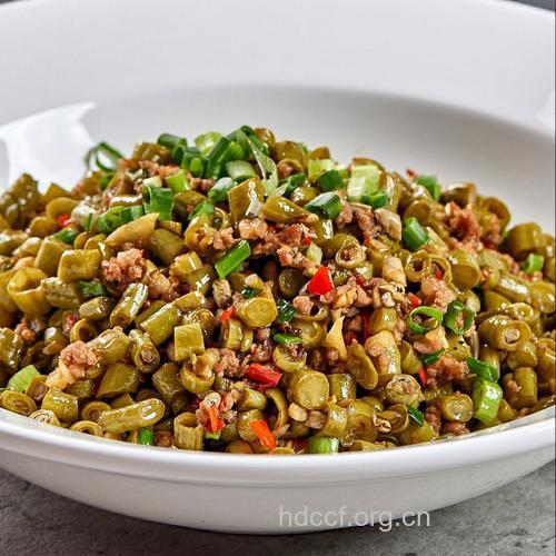下饭必备菜肴 肉末酸豇豆的做法