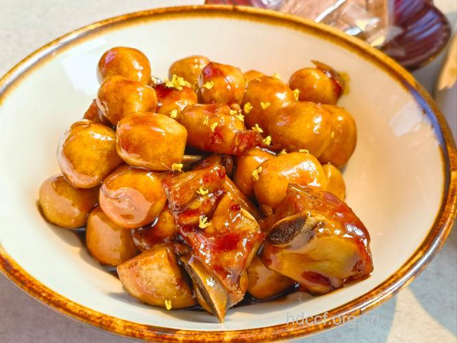 年夜饭必备芋艿排骨 值得一试