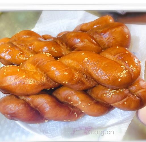 自制香酥蜂蜜大麻花 唤起童年的记忆