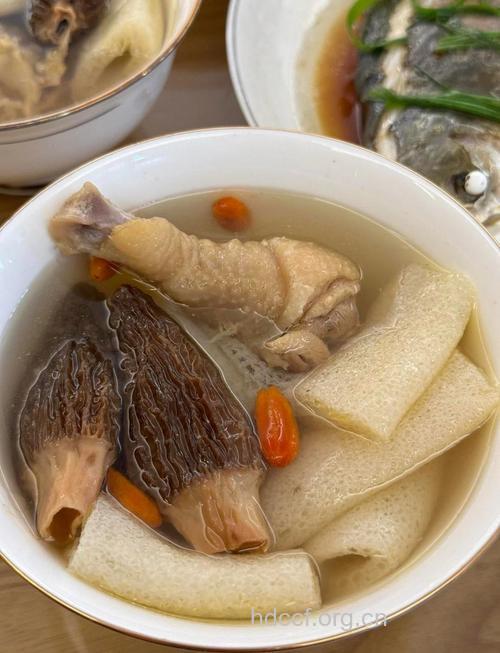 花瓜竹笙鸡汤如何烹饪营养高？