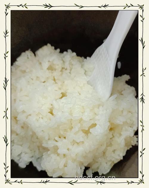 4个窍门教你蒸出喷香米饭
