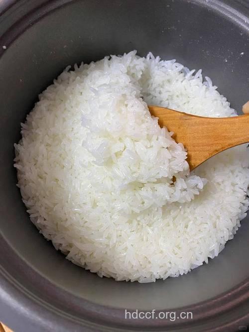 将陈米夹生饭变美味的窍门