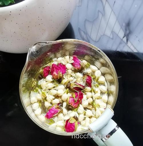 初春喝什么花茶好 茉莉散寒玫瑰疏肝