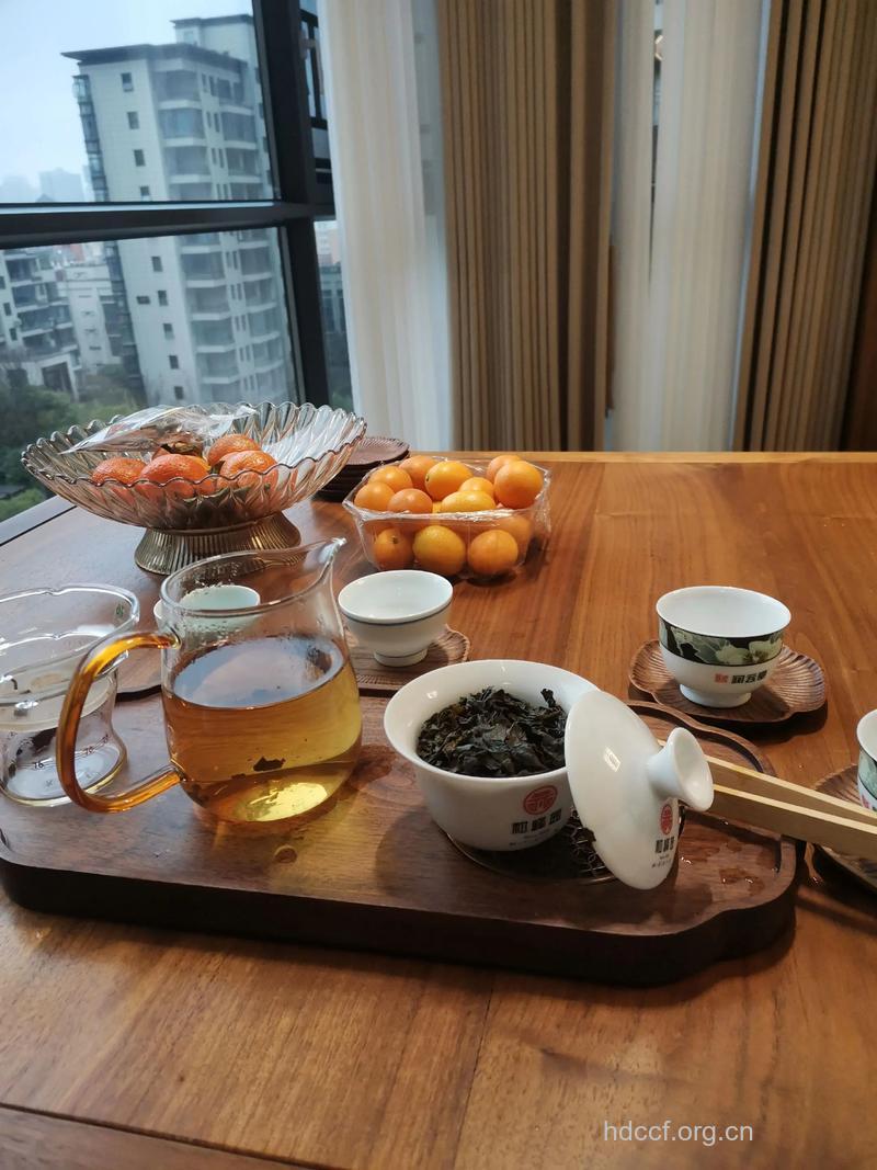 常看电视的人喝茶有什么好处