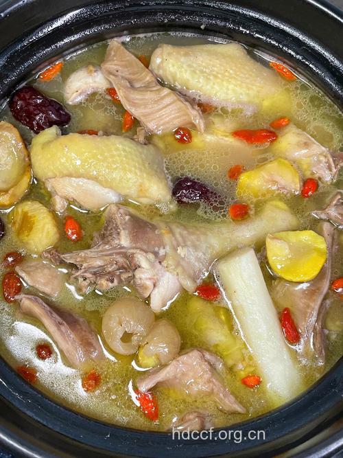 冬季进补鸡汤加什么料好