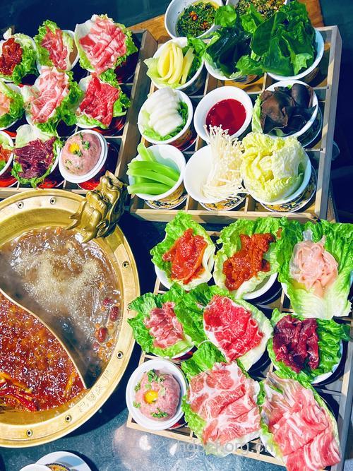 冬季吃火锅必点这九道菜