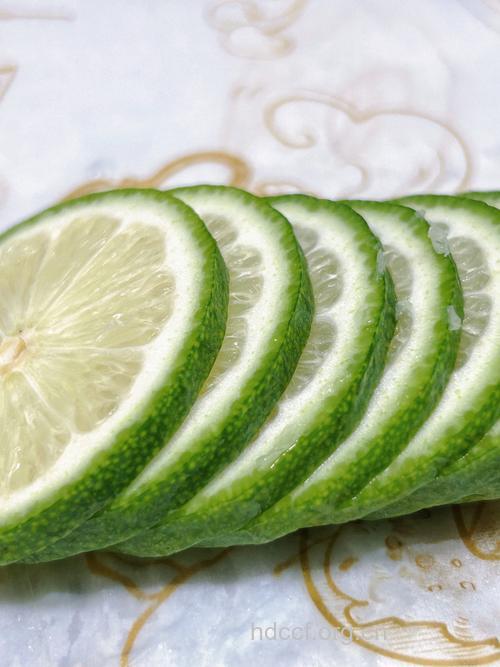 柠檬泡水祛斑好