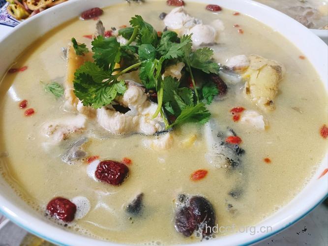 保健食疗鱼汤--健康食谱