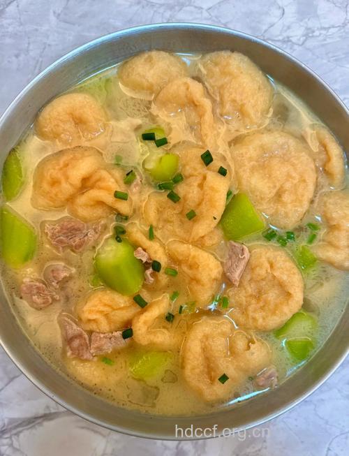 夏季养生汤 节瓜腐竹煲鱼汤的做法