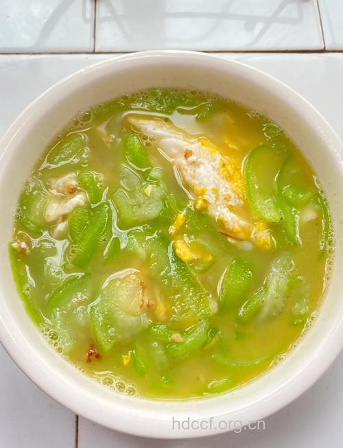 夏季上火喝丝瓜蛋汤